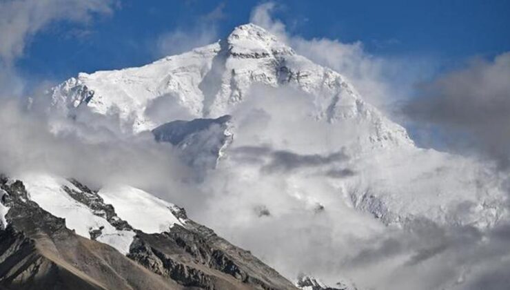 Everest Dağı’nda kar fırtınası! 1 kişi hayatını kaybetti